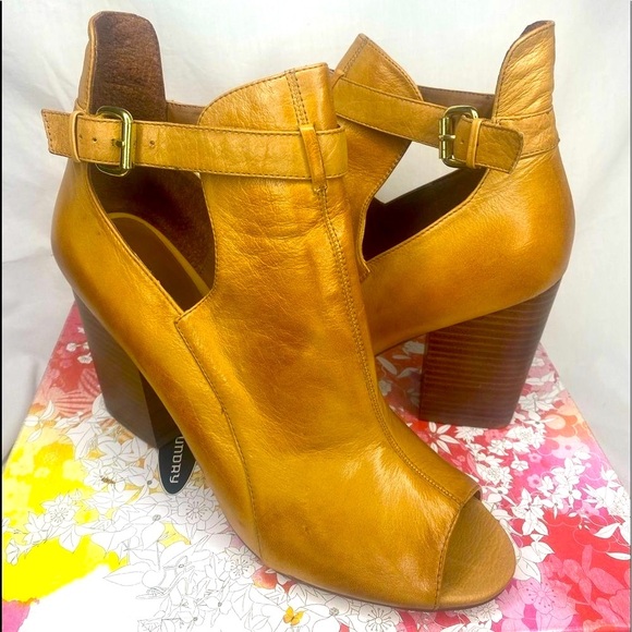 Chinese Laundry Leather Tan Ankle boots - Picture 5 of 8